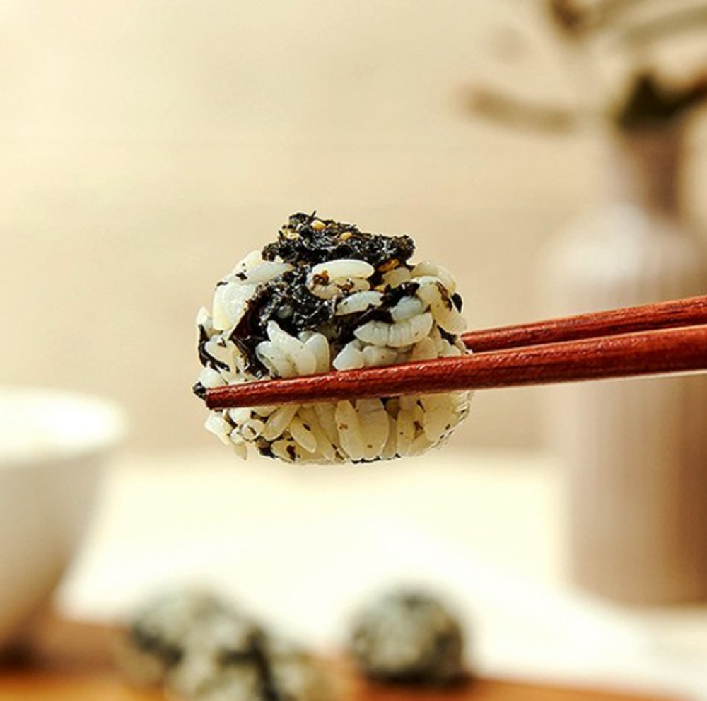 Korean seaweed-flakes almond topping rice bowl gluten free